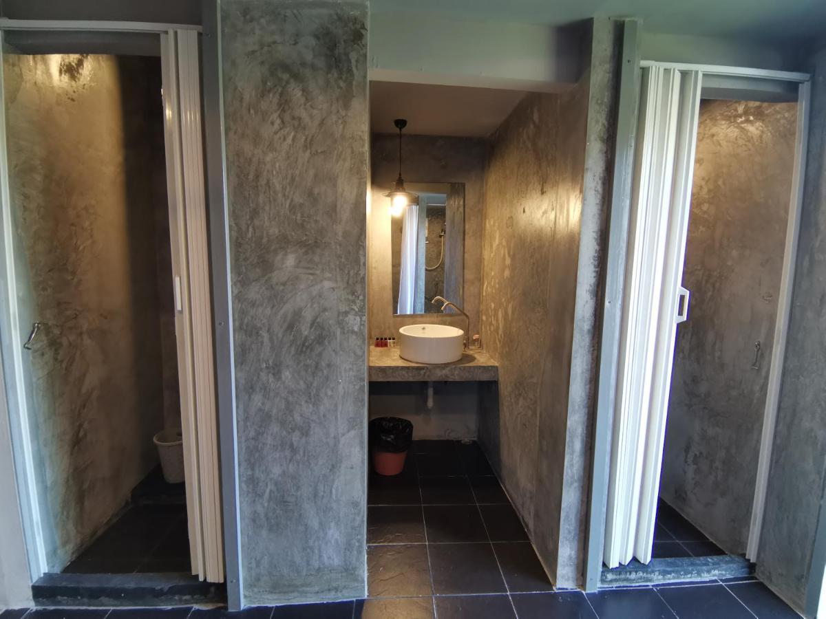 8 Sleeper Street Guesthouse Krabi Exterior foto